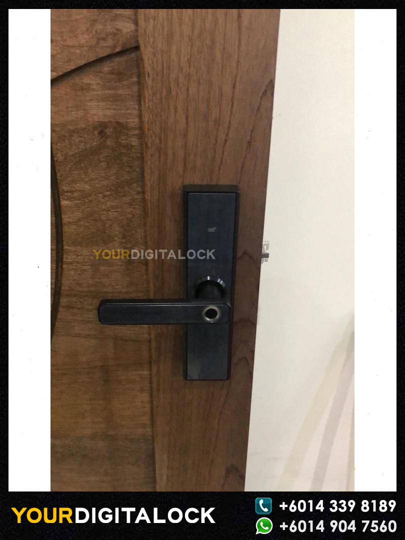Homestay / Airbnb Lock