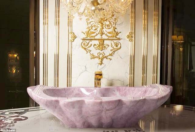 Bathtub-16080939962.jpg