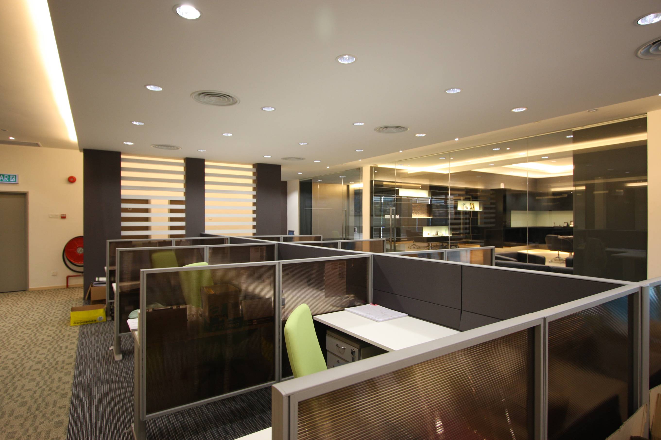 Modern and Functional Office-16026441527.jpg