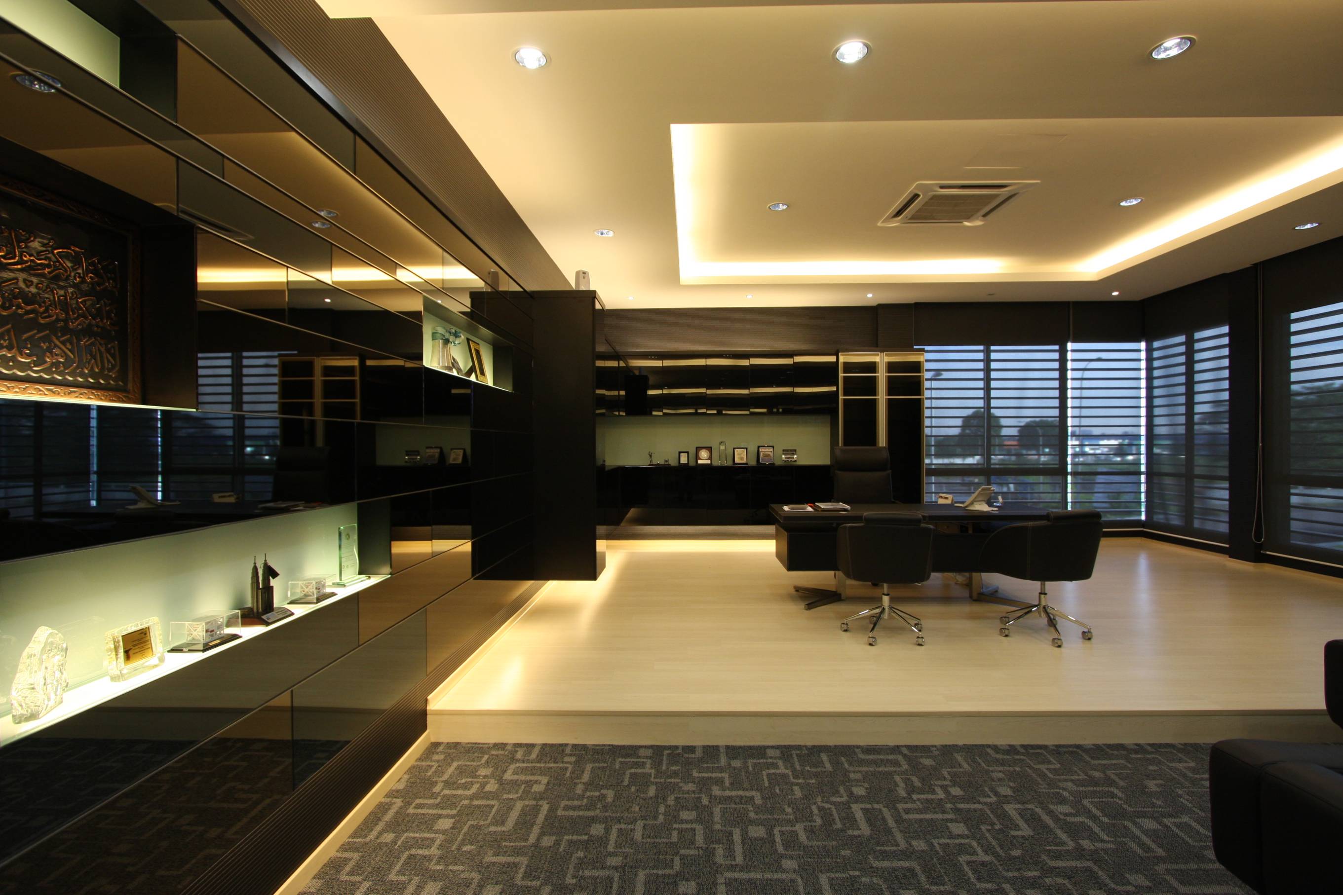 Modern and Functional Office-16026441529.jpg